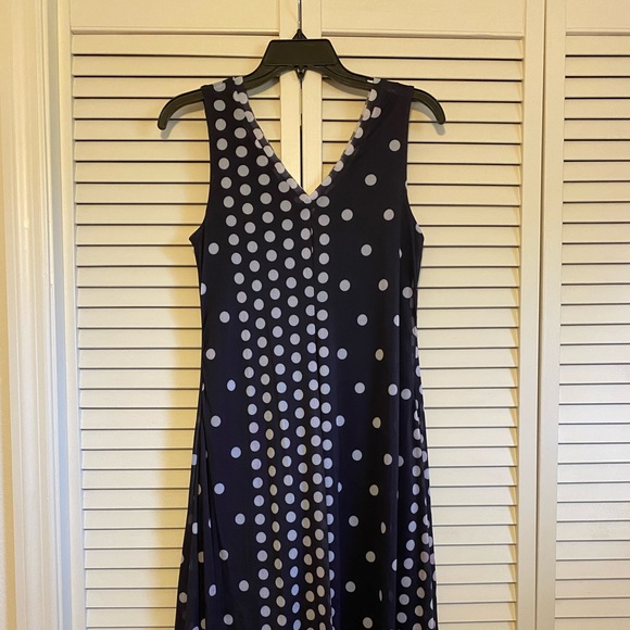 Tahari Dresses & Skirts - Tahari Ladies Sleeveless Navy & White Polka Dot Dress - 10